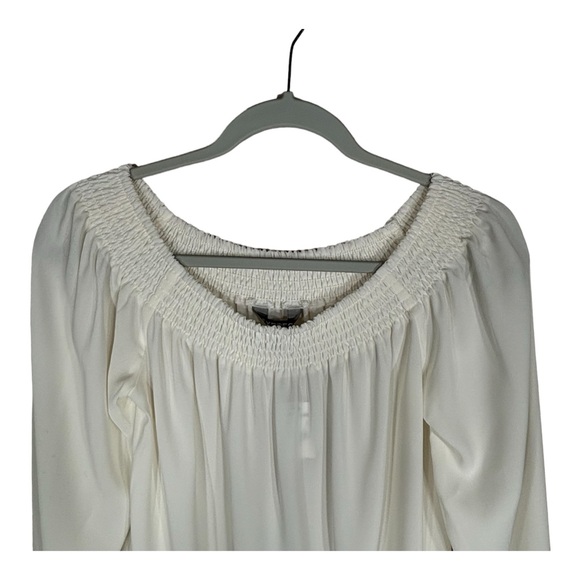 New With Tag Express Off White Long Sleeve Blouse Size S - Picture 2 of 9